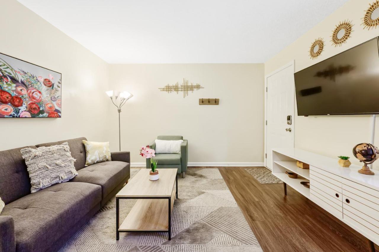 Dapper Digs - King Bed - Long Term Stays - Duke Durham Eksteriør billede
