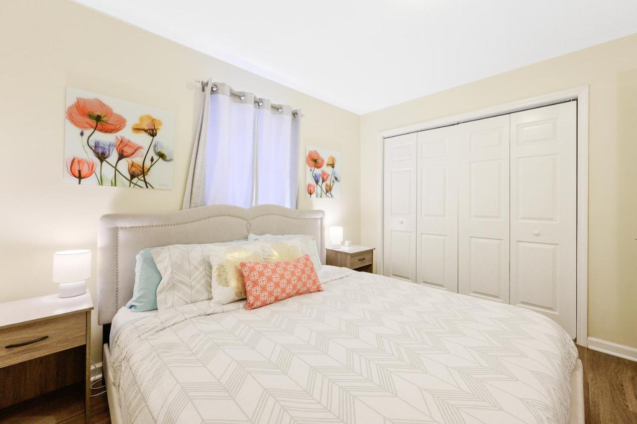 Dapper Digs - King Bed - Long Term Stays - Duke Durham Eksteriør billede